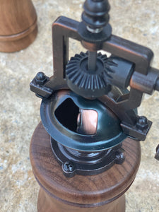 WoodRiver - Antique Style Hand Crank Pepper Grinder Kit Mechanism - Antique  Copper